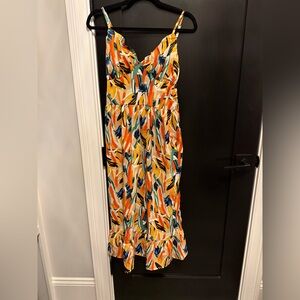 Brand new floral dress - size L